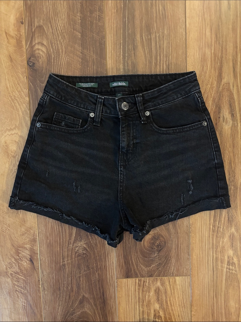 5/$25🌼 Black High-rise Rolled Cuffed Shorts